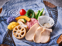 ◇（土日祝日）★四季彩ランチ★2月のおすすめ【美肌れんこんの炭火焼きと越前鶏の蒸し鶏】　