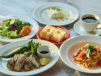 ■乾杯ドリンク付きランチコース■ゆったりランチ会に最適♪パスタが選べる充実な全4品＋食後のカフェ 3400