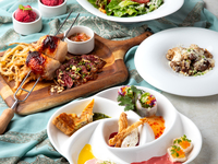 【ランチ】”大人気の料理”をコース仕立てに『牛ハラミのグリル＆鶏もも肉のシュラスコ×チーズリゾット』など8品5皿