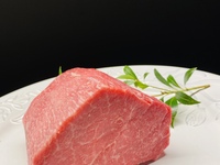 「シャトーブリアンSTEAK COURSE 」口の中でほどけるシャトーブリアンステーキメインの　全9品