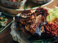 Includes 3 hours of all-you-can-drink [Take: Shibuya Tongue-Swallow Course] from appetizer rolls to the main charcoal grilled dish, and finishing with garlic rice!