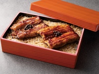 お持ち帰りうな重「花（うなぎ2枚）」