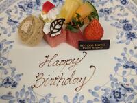お祝いデザートプレート🎂　1,500円