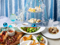 【ランチ☆アフタヌーン】スノープリンセスのアフタヌーンティーの6種スタンド付き！『牛ハラミのグリル＆鶏もも肉のシュラスコ×チーズリゾット』など8品5皿