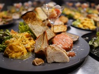 장작과 발효와 재래 야채 코스 ￥8,500