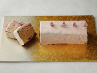 【TAKEOUT】桜パウンドケーキ 