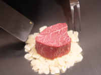 [Dinner Course / Chateaubriand Steak] (100g)