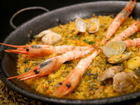 《ランチ》【3/31迄】南蛮海老のパエリア　¥9,800（税抜）