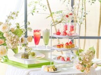 「初夏のいちご尽くしアフタヌーンティー＋スペシャリテ」※マリアージュフレール1杯つき