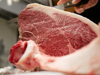 近江牛の炭火焼ステーキセット