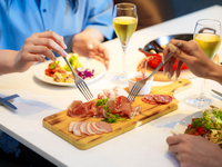 [Party plan] Includes 6 luxurious dishes including double main dishes such as fish, beef sirloin, and pasta + 1 drink