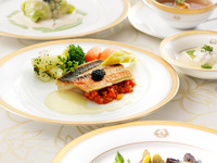 観桜シェフ特選コース（ディナー）　3/17～4/5期間限定