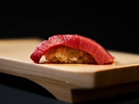 "The Feast of Promises" - Savor 10 dishes, including 15 exquisite nigiri sushi and appetizers made with seasonal ingredients.