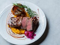 【ランチ限定シェフのスペシャリテ】豊洲直送厳選素材5品と国産牛フィレ肉のロッシーニ