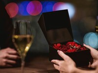 【プロポーズプラン】ベイエリア一望の36階窓際席確約、乾杯シャンパン、フルコース、生花リングピロー付