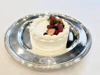 ホールケーキ（4号/直径12cm/2～4名様向け）