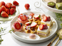 ≪土日祝日限定≫【乾杯ロゼスパークリングワインまたは選べるノンアルコールカクテル付き】　ストロベリー＆抹茶アフタヌーンティー