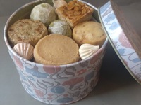 Hana Tori Cookie Tin