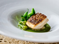 〈5/1～11/30〉【土日祝限定】Chef's lunch 　メイン：海老と真鯛のソテー　グリーンピースソース