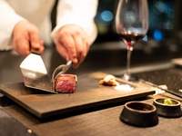 [Dessert plate with message] Anniversary pair lunch (kobe beef steak)