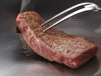 ワンドリンク+プチギフト付き　鉄板ランチコース￥17600