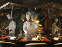 ワンドリンク+プチギフト付き　鉄板ステーキディナーコース￥24200