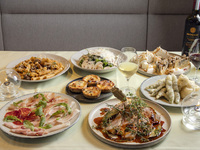 【飲み放題付】大皿スタンダードプラン