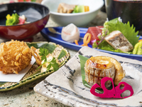 【ランチ・粋】隠れ房　厳選会席　7品　【2時間飲み放題付】5500円（税込）