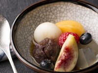 【小懐石】自家製の和菓子とお抹茶が付く昼限定のコース