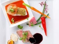 【平日ランチ・直前割引！】お肉＆お魚のツインプレートランチ＋スイーツ＆デリカアイランド付