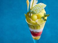 [Coffee and tea included] Swan Parfait - Muskmelon