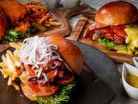 新生漢方牛バーガー