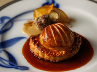 【APICIUS】前菜チョイス＋魚＋肉＋デザートワゴン＋ミニャルディーズ｜全5皿