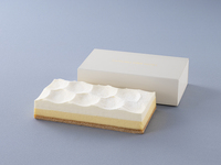 ダブルチーズケーキ【クラシック】ハーフサイズ（冷凍商品）