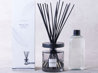 WHITE TEA Rattan Bouquet