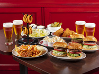 【Regular Course \4000プラン+飲み放題120分】選べる11種のバーガーとデザート含む7品のスタンダードコース！