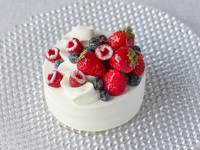 【ケーキ6/1～】イチゴショート4号 12cm　4200円（税サ別）