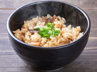 JYUSHI “오키나와 전통 양념 밥 폭 돼지고기와 야채”