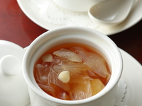 ◇土日祝日限定◇乾杯ロゼスパークリングワイン♪2時間飲み放題付き・北京ダック・薬膳風蒸しスープ・点心入り　6,500円