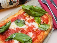 【調理済】“四角い”ピッツァ・マルゲリータ