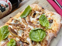 【調理済】“四角い”ピッツァ　ワイン好きの為のゴルゴンゾーラ