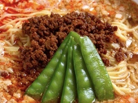 【6-8月】薩摩黒豚の炙り焼き・頤和園名物担担麺入りコース／飲み放題付 6,000円