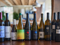 [僅限午餐] 高級葡萄酒搭配 4 杯