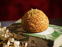 献上加賀棒茶のシュークリーム