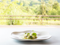 【平日ランチ1000円割引特典】ダリア～季節の食材をお愉しみ頂けるラローズのスタンダードコース～