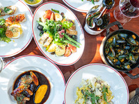 Menu Prix-fixe Dinner Course with a choice of 2 main dishes [¥9,350]