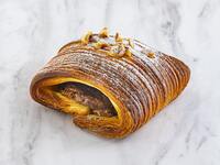 ヘーゼルナッツクリームとミルクチョコレートのパンスイス