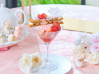 ＜オプション＞いちごと桜のミルフィーユパフェ　1800込込