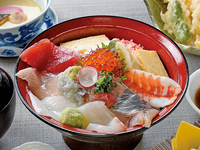 [Weekday Lunch Only] Sashimi rice bowl Set