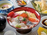 [Weekday Lunch Only] Sashimi rice bowl Set